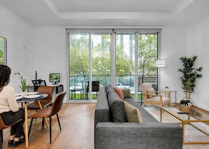 Minimalist Luxe Chic 1br Gym Apartment