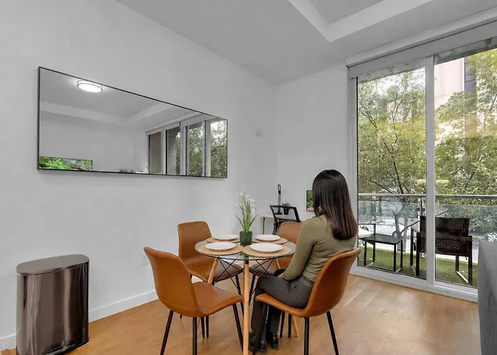 Minimalist Luxe Chic 1br Gym Tulsa