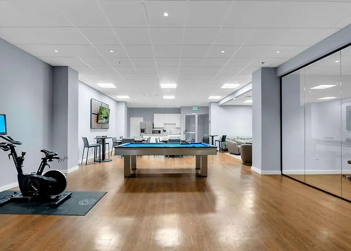 Minimalist Luxe Chic 1br Gym Apartment Tulsa